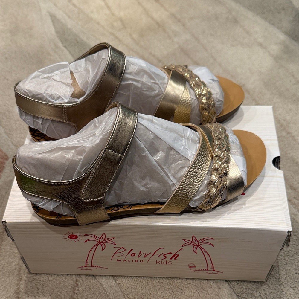 NEW Blowfish Metallic Gold Big Kid Sandals Size 3